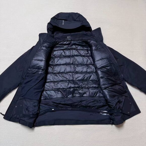 Arc'teryx Black Gore-Tex Jacket, Size L - Picture 10 of 10